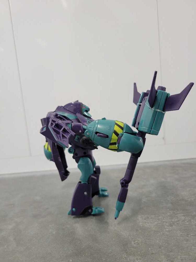 Lugnut - Hasbro (Animated) action figure collectible - Main Image 3