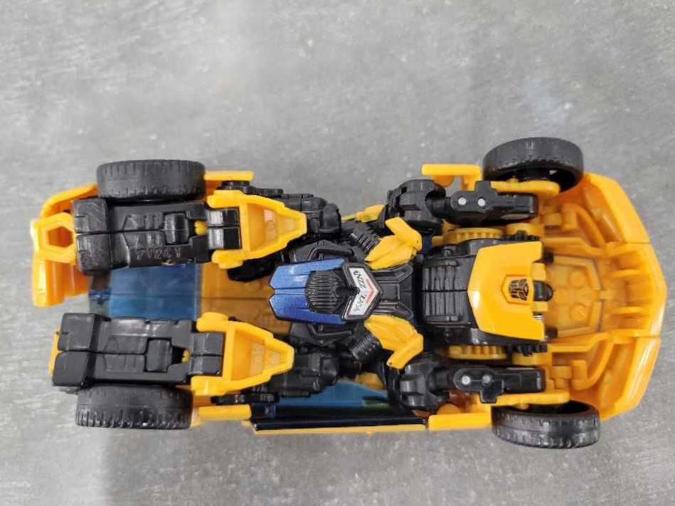 Bumblebee Concept 8th Vehicle Mode Project - Hasbro (Movie) action figure collectible - Main Image 4