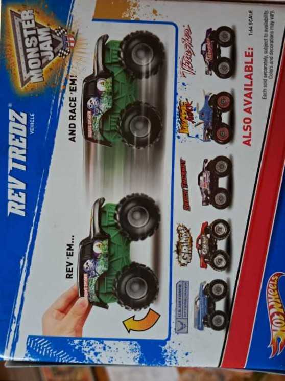 Rev Tredz Hot Wheels Monster Jamspectraflames #21 80 Bone Shaker 1:64 Scale Collectible Truck With Monster Jam Grave Digger  action figure collectible [Barcode 026676898536] - Main Image 3