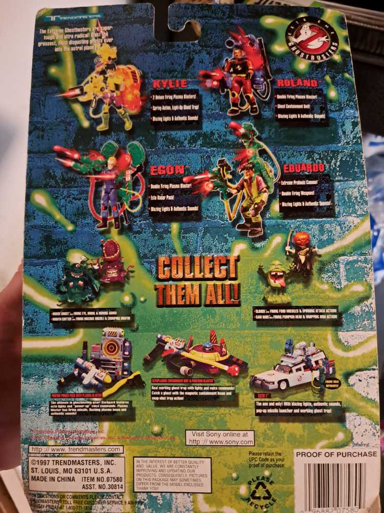 Extreme Ghostbusters - Kylie - Trendmasters, INC (Extreme Ghostbusters) action figure collectible [Barcode 096882075809] - Main Image 2