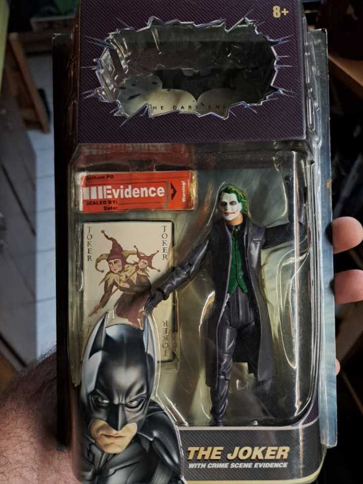 Joker With Crime Scene Evidence (Dark Knight)  action figure collectible [Barcode 027084807011] - Main Image 3