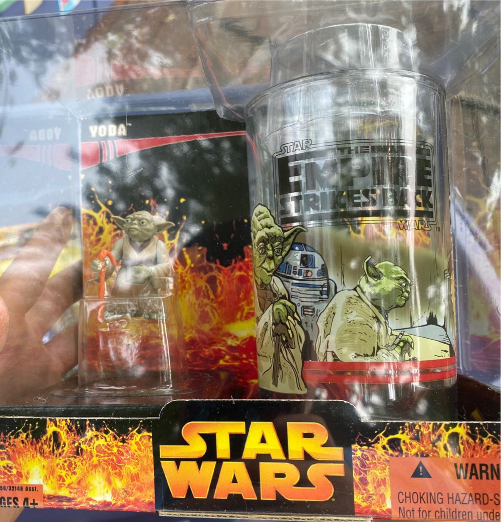 Yoda Collectible Figure and Cup (Target Exclusive)  action figure collectible - Main Image 1