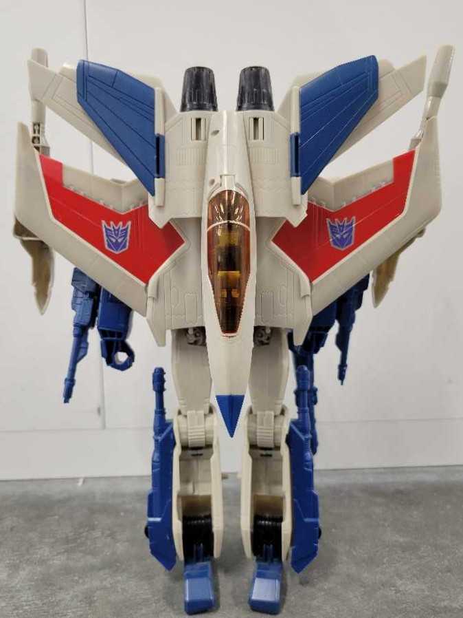 Starscream Robot Mode - Hasbro (Combiner Wars) action figure collectible - Main Image 4