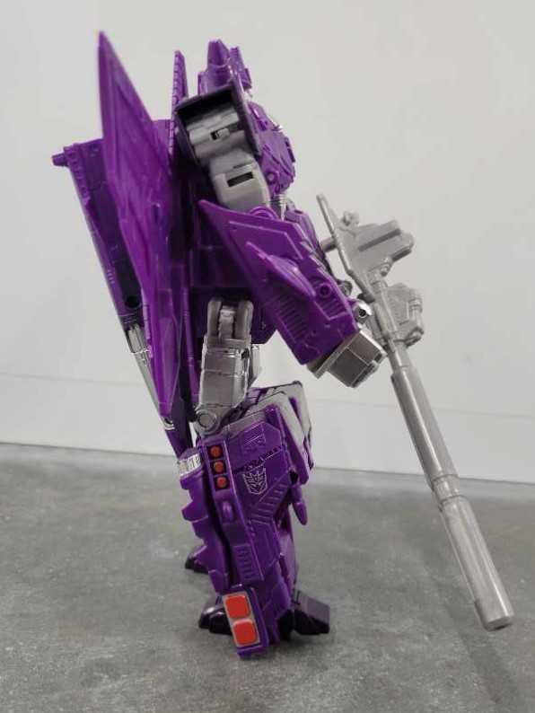 Cyclonus Robot Mode - Hasbro (Combiner Wars) action figure collectible - Main Image 3