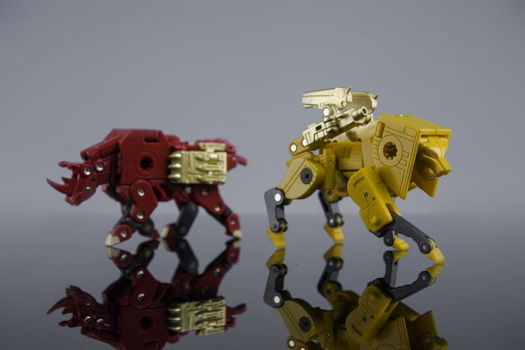 Steeljaw (CST-15 Ironpaw 2.0) - Keith’s Fantasy Club (3rd Party Transformers Masterpiece) action figure collectible [Barcode 683203707039] - Main Image 4