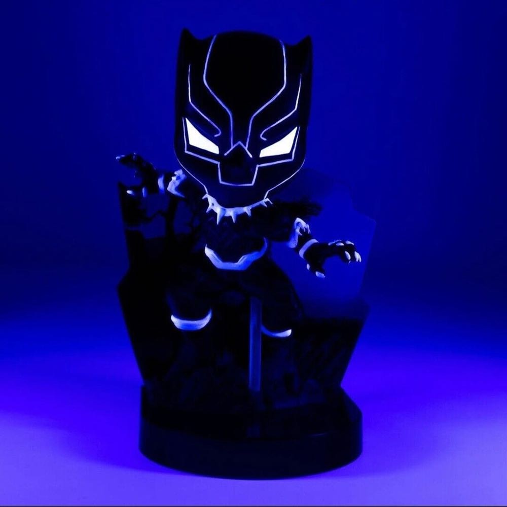 Black Panther Superama Black light Animated Marvel Vibranium Glow Suit - The Loyal Subjects: Los Angeles (Marvel Black Panther) action figure collectible [Barcode 850039772276] - Main Image 4