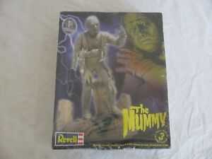 The Mummy Revell Scale Model Kit In  action figure collectible [Barcode 031445065194] - Main Image 1