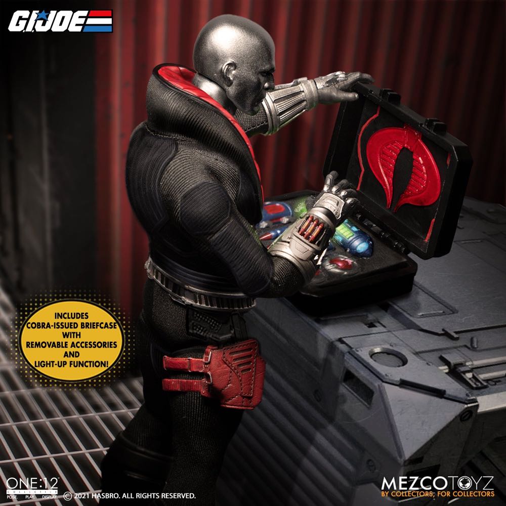 Mezco - One:12 Collective - GI Joe - Destro 6” Action Figure - Mezco Toyz (One:12 Collective - GI Joe) action figure collectible - Main Image 3