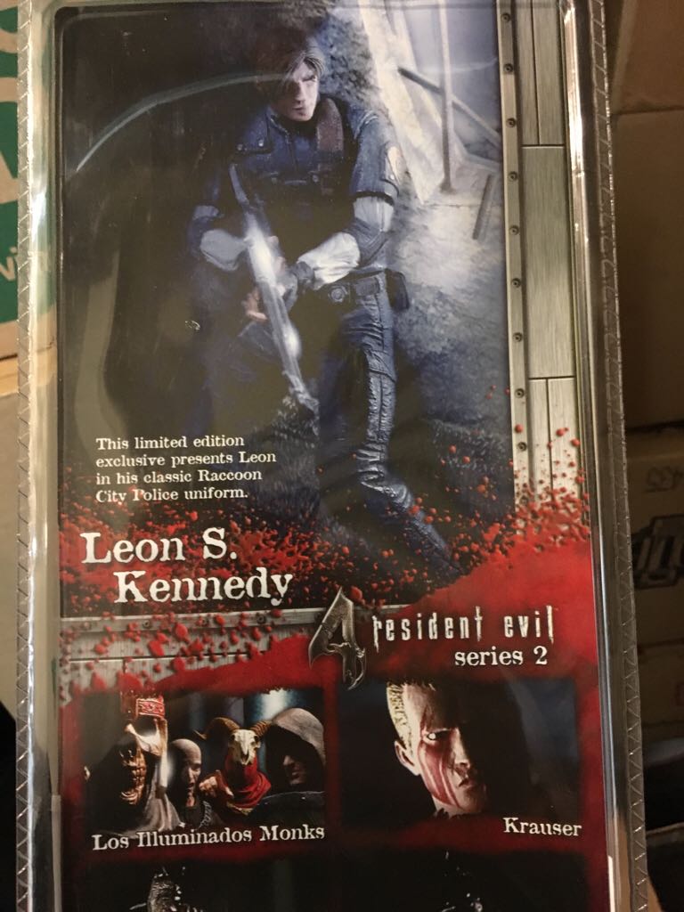 Leon S. Kennedy RPD - Neca (Resident Evil 4) action figure collectible [Barcode 634482393222] - Main Image 2
