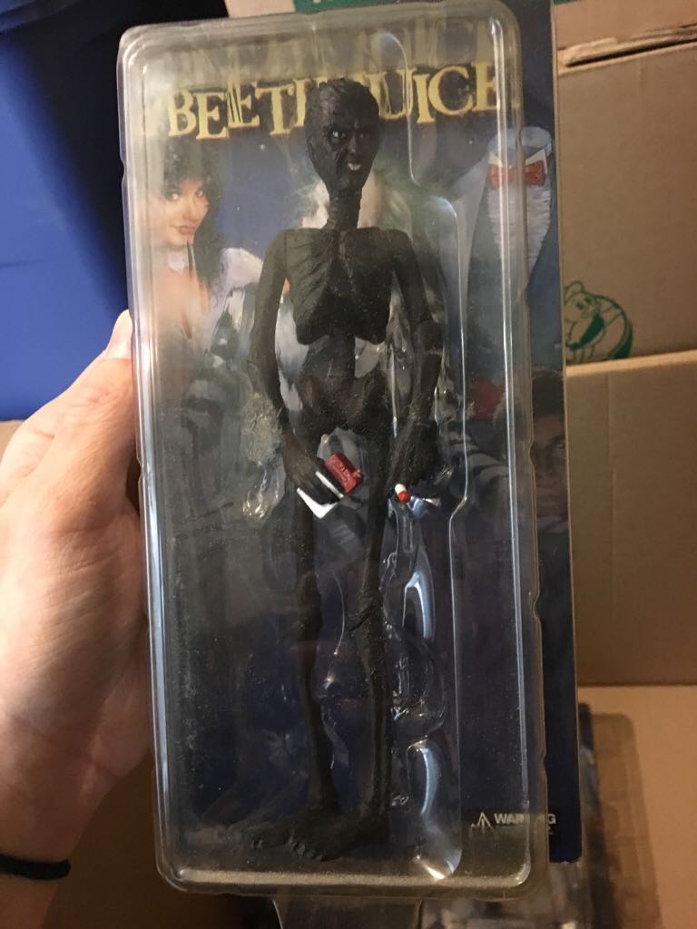 Smoking Guy - Neca (Beetlejuice) action figure collectible [Barcode 634482310403] - Main Image 1