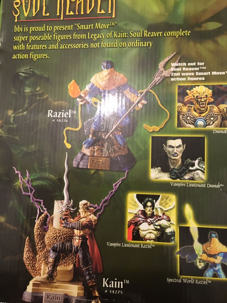 Kain (soul Reaver) - Blue Box Toys (Legacy Of Kain - Soul Reaver) action figure collectible [Barcode 021105342758] - Main Image 2