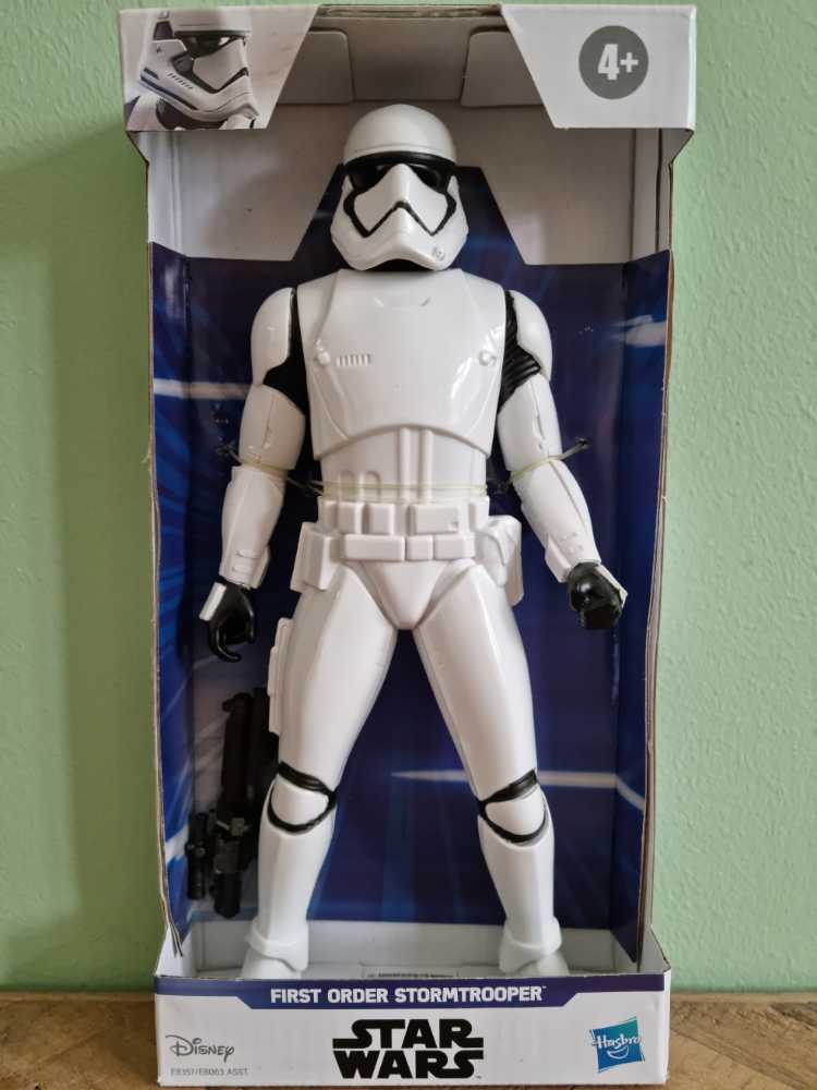 First Order Stormtrooper - Hasbro (Return Of The Jedi) action figure collectible [Barcode 5010993662845] - Main Image 2
