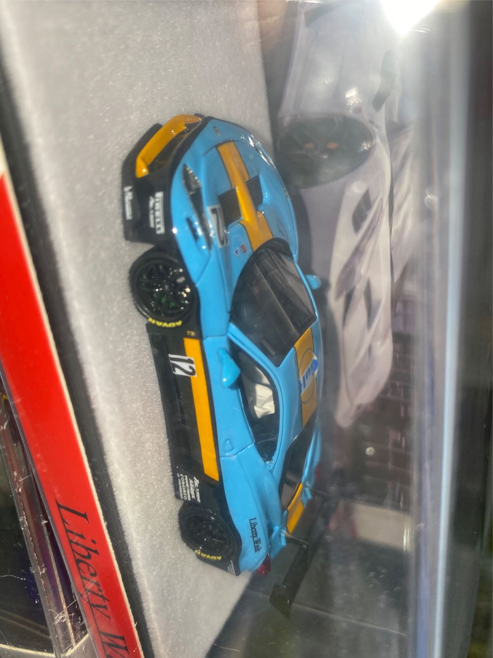 Ferrari 458 GT - JEC (Gulf) action figure collectible - Main Image 2