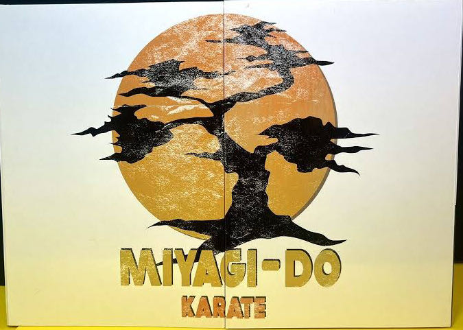 Mr. Miyagi - Icon Heroes (The Karate Kid) action figure collectible [Barcode 759687302111] - Main Image 3