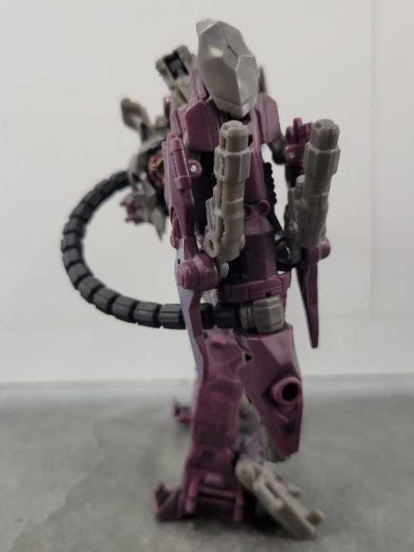 Shockwave Robot Mode - Hasbro (Dark Of The Moon) action figure collectible - Main Image 3