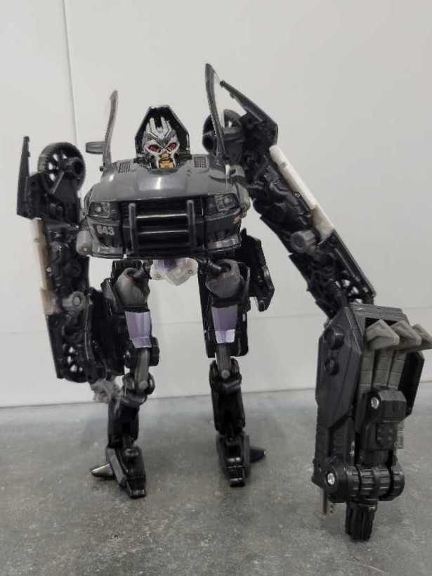 Barricade  - Hasbro (Dark Of The Moon) action figure collectible - Main Image 2