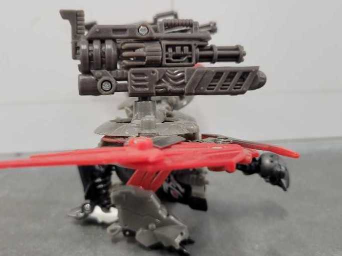 Laserbeak Beast Mode - Hasbro (Dark Of The Moon) action figure collectible - Main Image 4