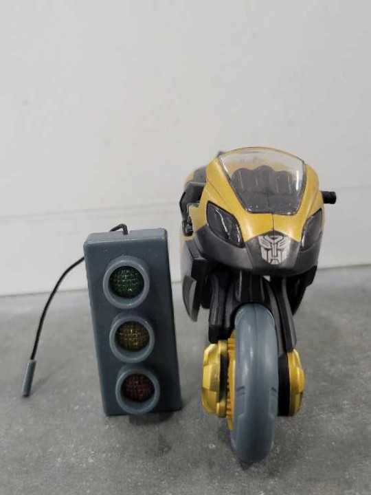 Prowl - Hasbro (Animated) action figure collectible - Main Image 4