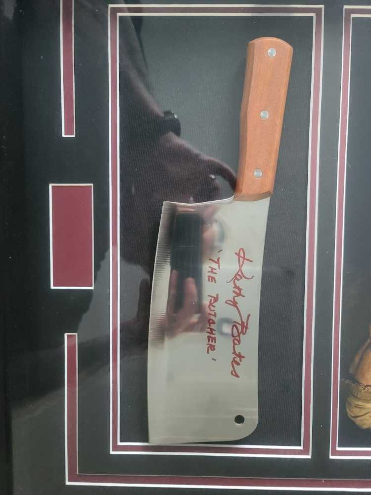 AHS Roanoke Kathy Bates Signed Display  (Horror) action figure collectible - Main Image 4