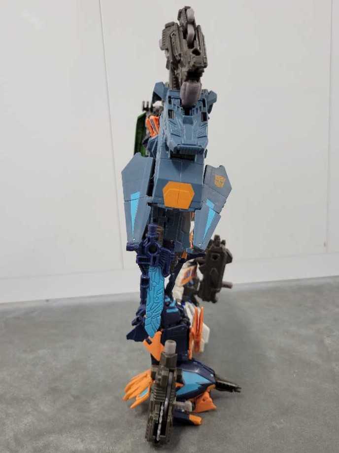 Runination - Hasbro (Generations War For Cybertron) action figure collectible - Main Image 3