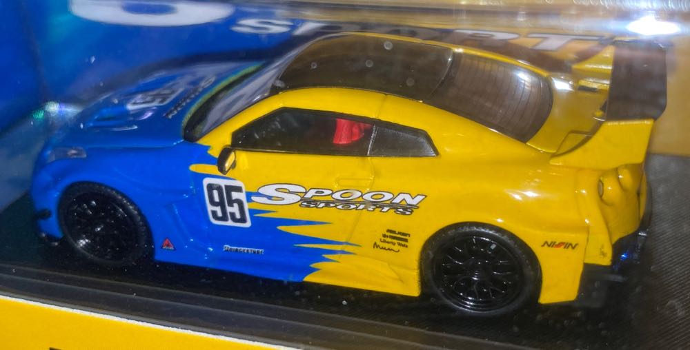 Nissan Skyline GT-R R35 - Space Model (Spoon) action figure collectible - Main Image 3