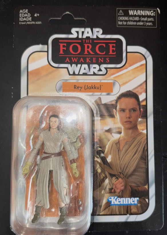 Star Wars: Rey (Jakku) - Kenner (Hasbro) (The Vintage Collection VC116) action figure collectible - Main Image 3