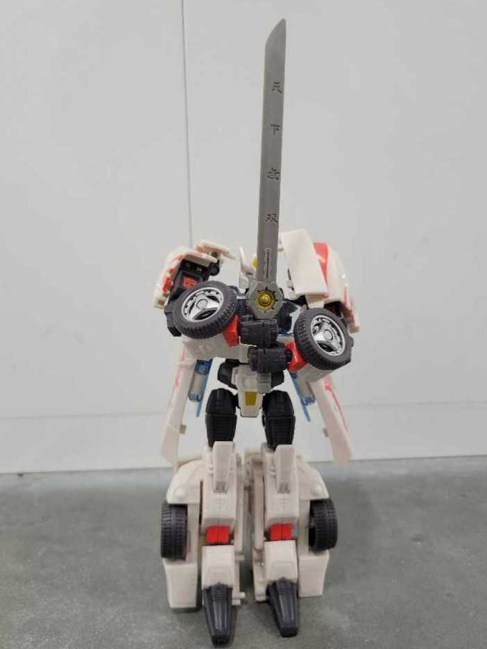 Drift Robot Mode - Hasbro (Generations) action figure collectible - Main Image 2
