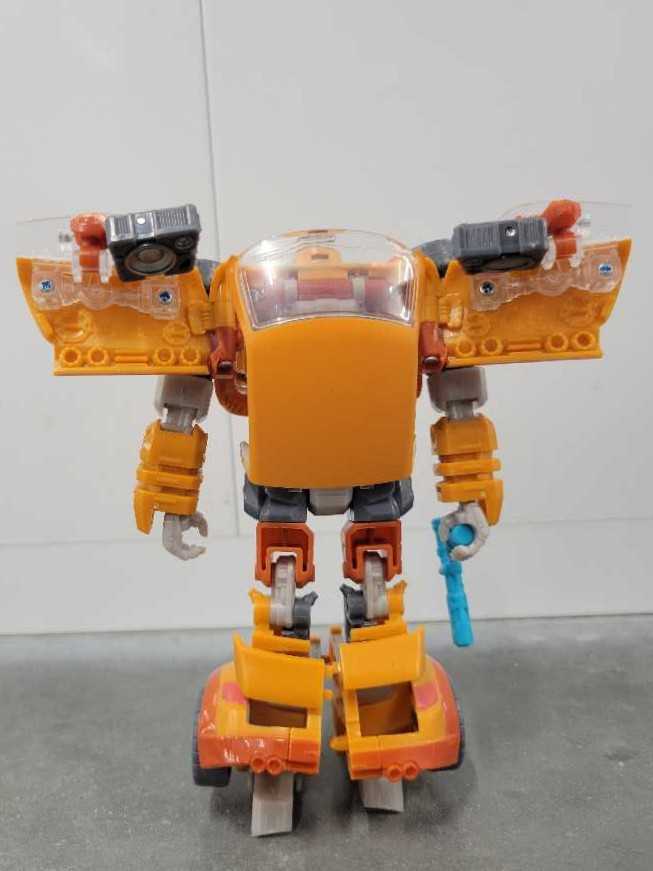 Wheelie Toys"R"Us Robot Mode - Hasbro (Generations GDO) action figure collectible - Main Image 4