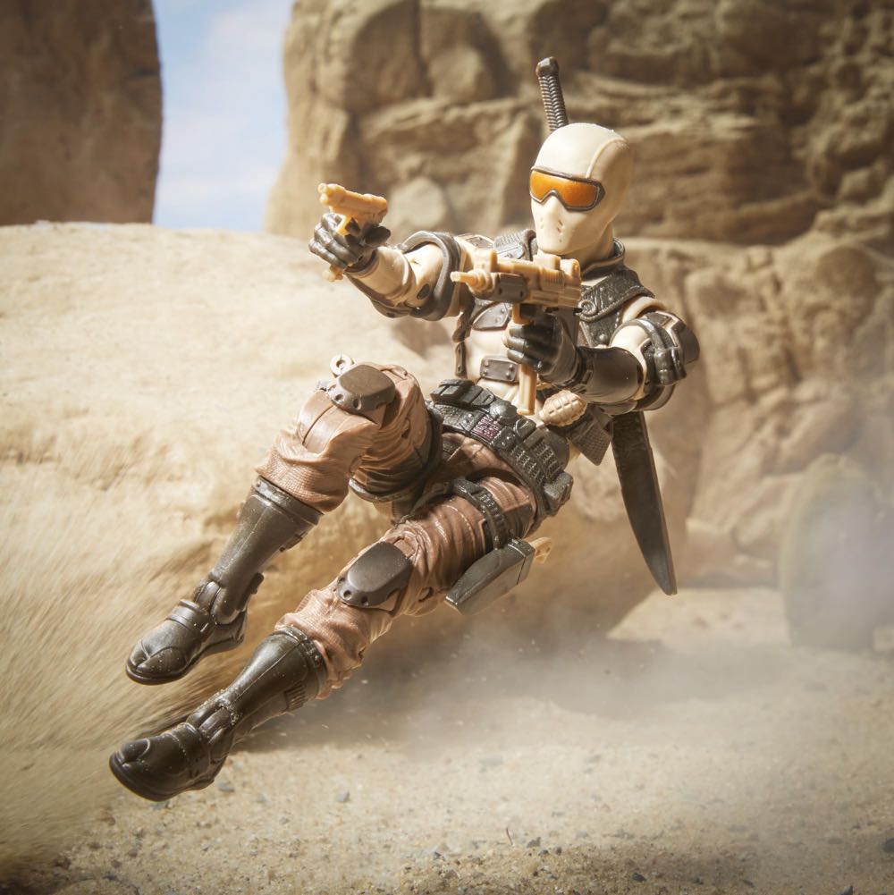 #92 Snake Eyes (Desert Commando) - Hasbro (G.I.Joe Classified Series) action figure collectible - Main Image 3