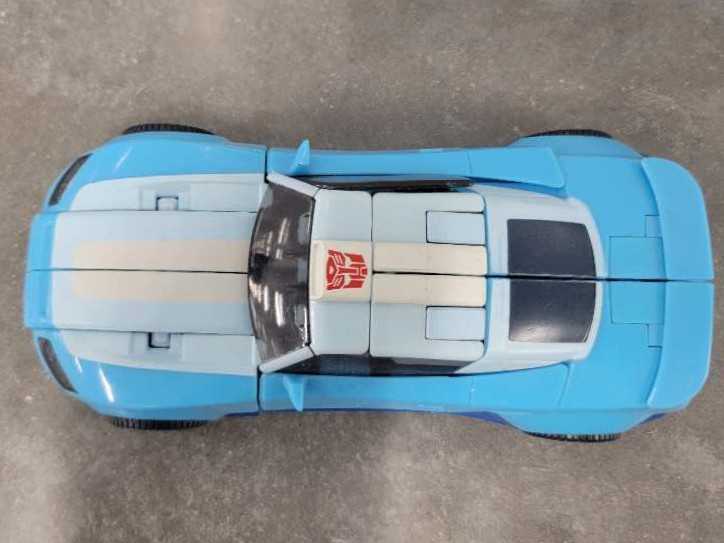 Blurr Vehicle Mode  - Hasbro (Generations) action figure collectible - Main Image 2