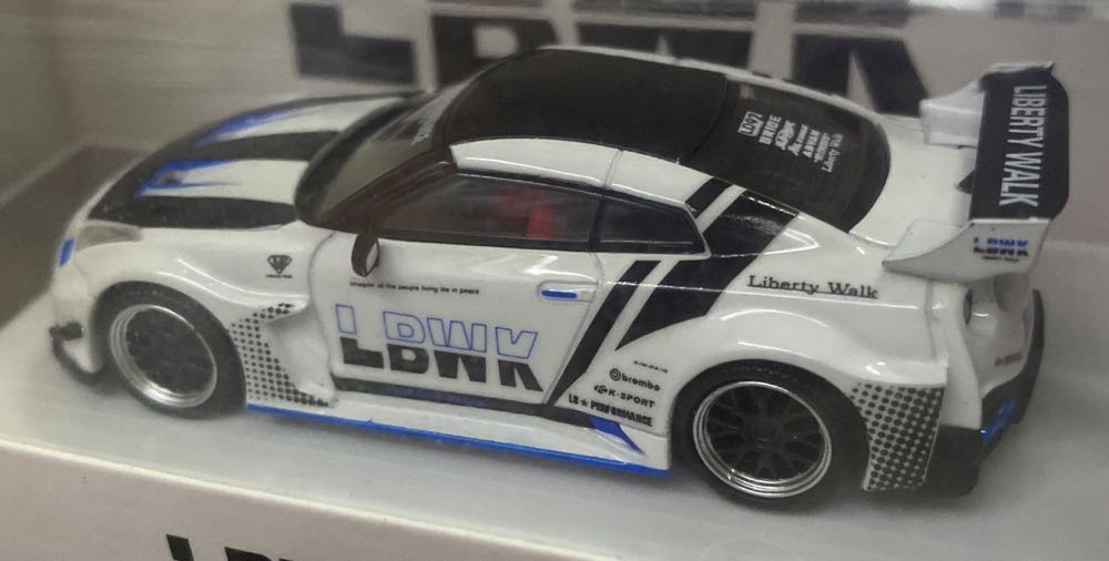 Nissan Skyline GT-R (R35) - TPC (LBWK) action figure collectible - Main Image 3