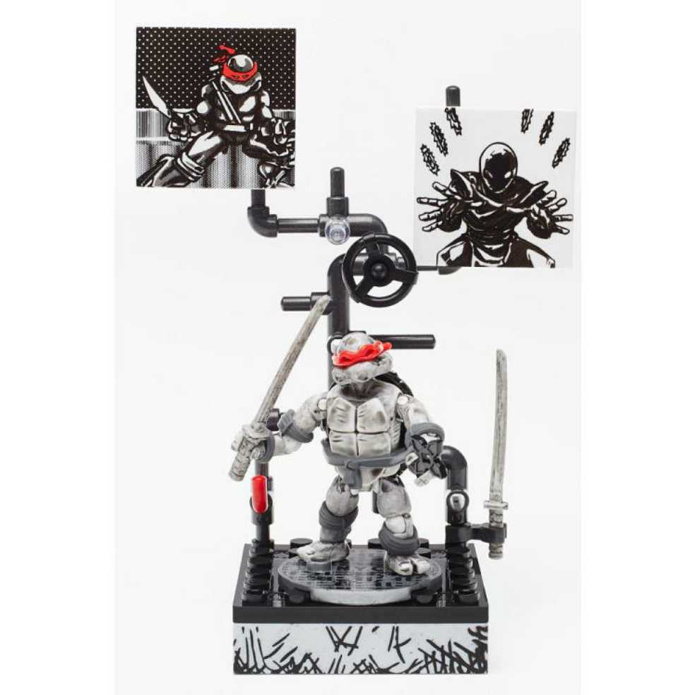TMNT: Mega Bloks Eastman and Laird’s Teenage Mutant Ninja Turtles - Leonardo - Mega Bloks (Eastman and Laird’s Teenage Mutant Ninja Turtles) action figure collectible - Main Image 2