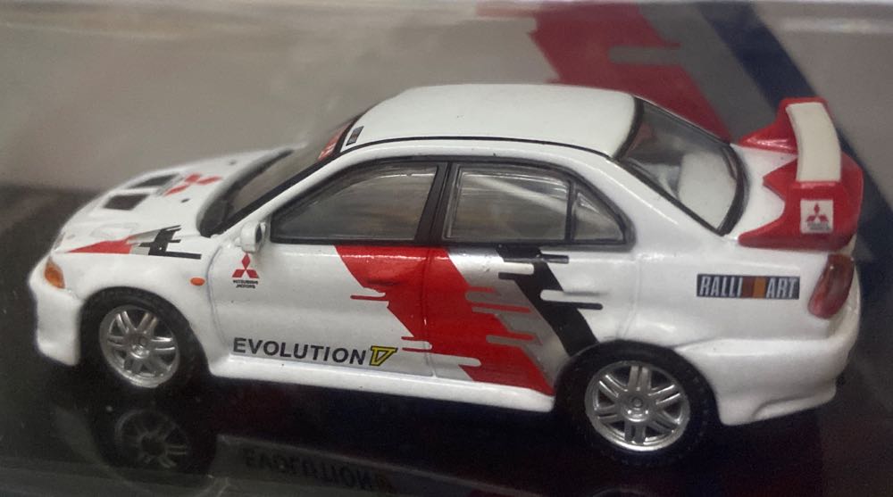 Mitsubishi Lancer Evolution 5 Ralliart - Tarmac (Rally) action figure collectible [Barcode 9580015709675] - Main Image 3