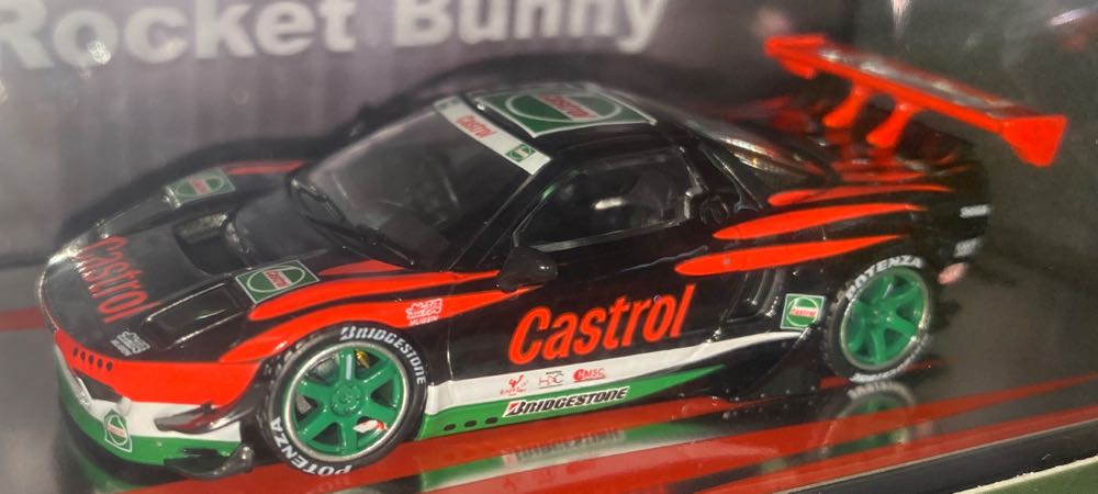 Honda Nsx Na1 Rocket Bunny V2 - INNO64 (Castrol) action figure collectible [Barcode 9588826263874] - Main Image 2