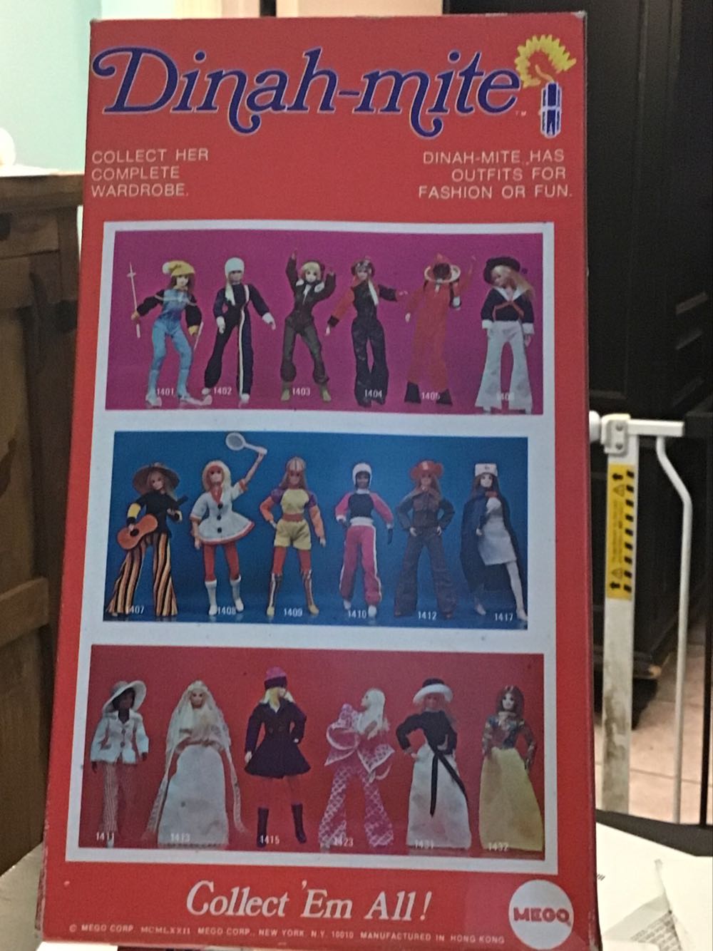 Dinah-mite - Mego action figure collectible - Main Image 2