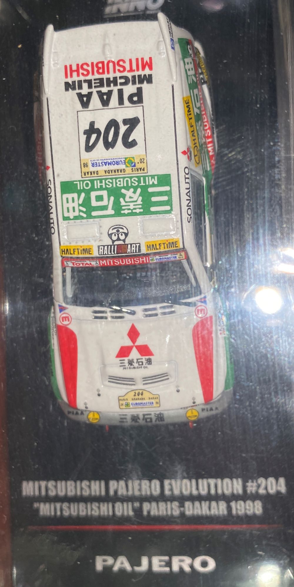 Mitsubishi Paris Pajero Evolution Oil - INNO64 (Rally) action figure collectible [Barcode 9588826261535] - Main Image 4