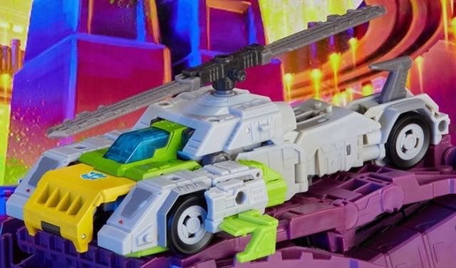 Legacy Voyager Class Wreck And Rule Springer - Hasbro (Transformers) action figure collectible - Main Image 3