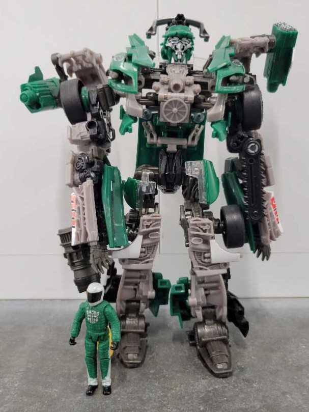 Roadbuster With Seargent Recon Robot Mode - Hasbro (Human Alliance) action figure collectible - Main Image 2