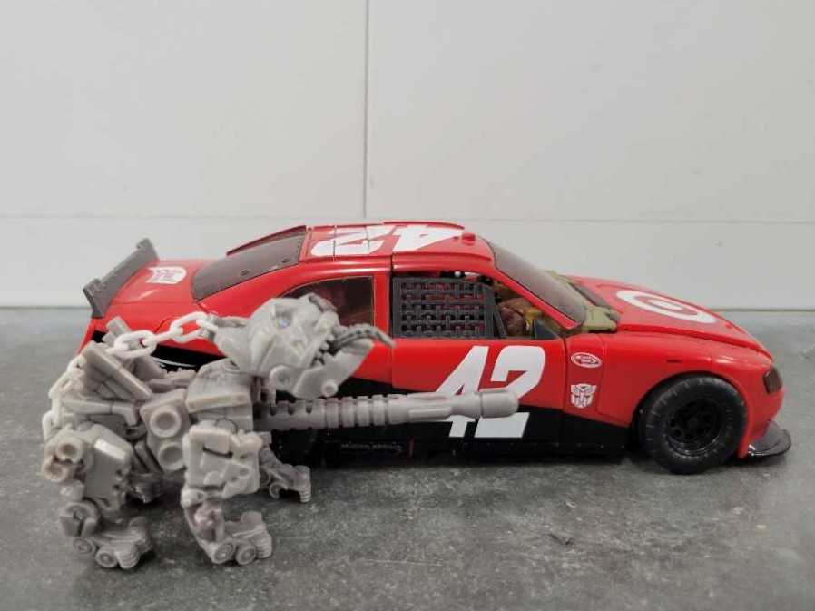 Lead Foot With Sergeant Detour And Steeljaw Vehicle Mode 3rd - Hasbro (Human Alliance) action figure collectible - Main Image 3