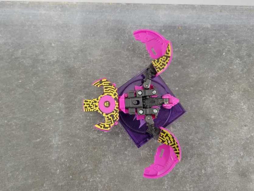 Ratbat With Frenzy Beast Mode - Hasbro (Generations War For Cybertron) action figure collectible - Main Image 4