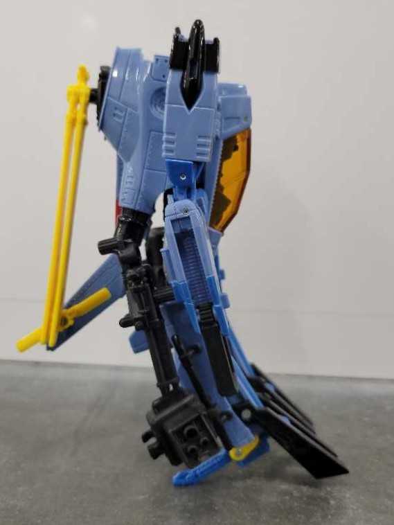 Whirl Robot Mode - Hasbro (Generations) action figure collectible - Main Image 3