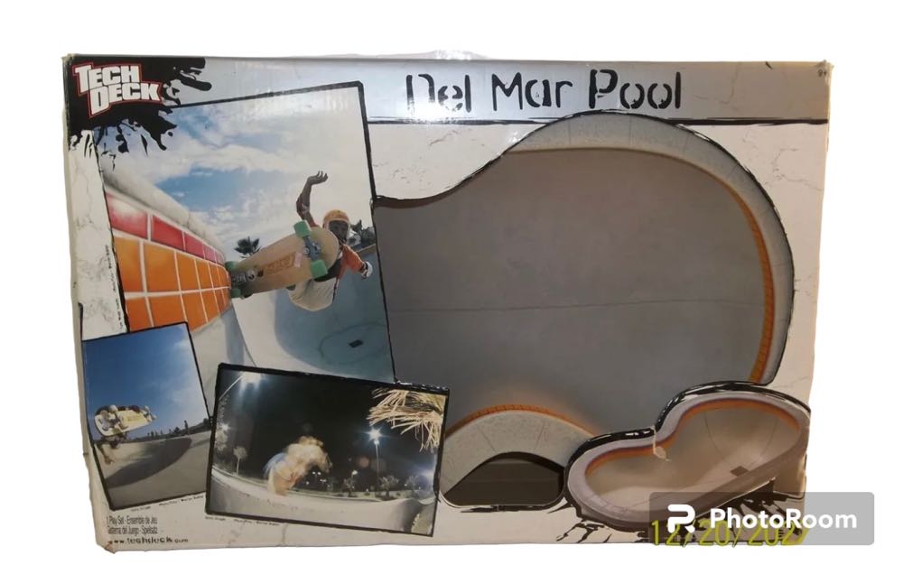 Tech Deck: Del Mar Pool - Spin Master action figure collectible - Main Image 2