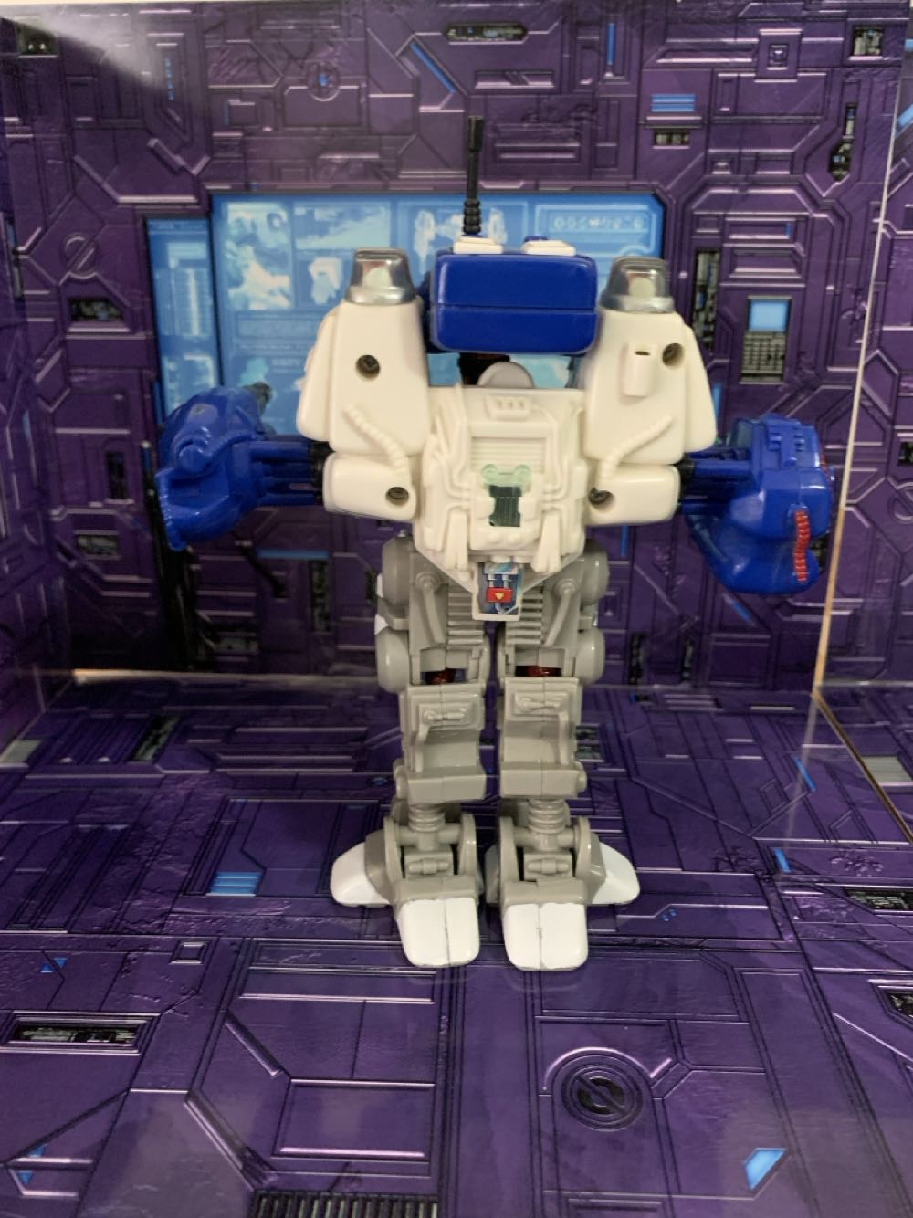 Exosquad Sean Napier - Play Mates action figure collectible - Main Image 3