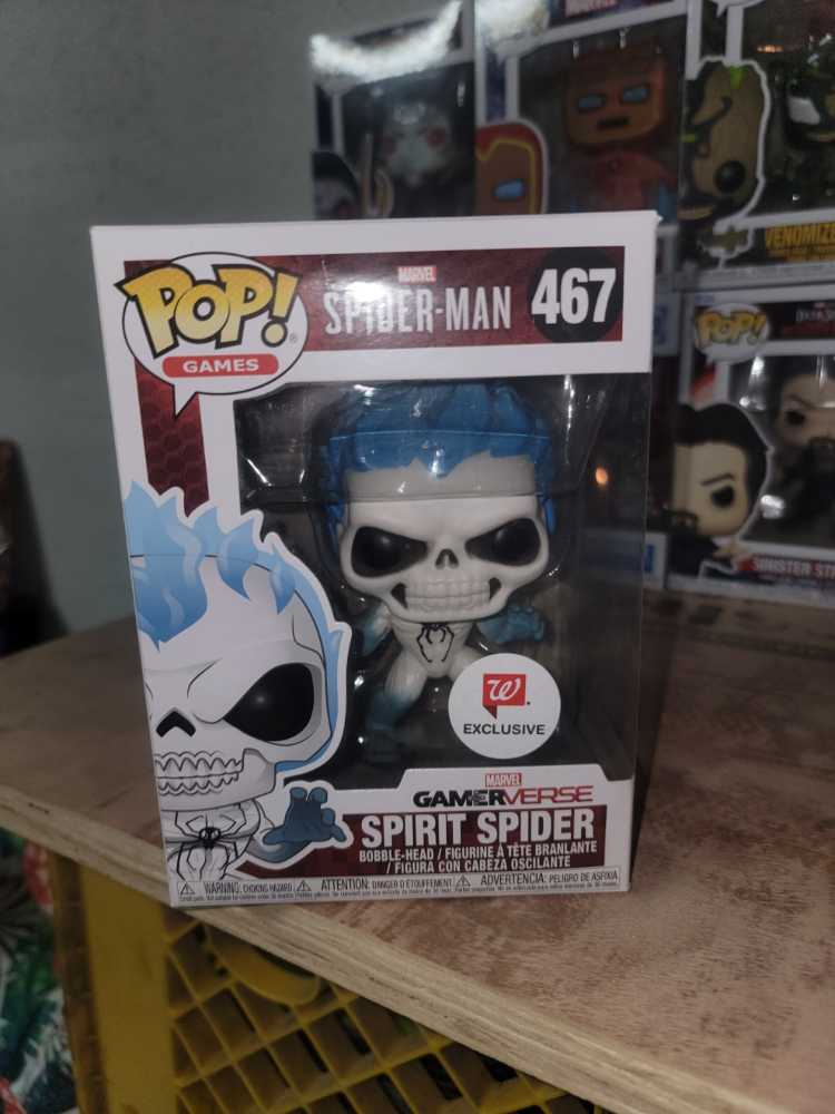 Exquisite Gaming Cable Guys: Dc Comics Joker 8’’ Tall Pvc Statue Officially Licensed Device Mobile Phone Video Game Controller Holder Includes 4’ Charging Cable Cgcrdc300131