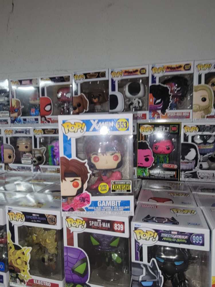 Miles Morales: Spider-man Sideshow Exclusive Premium Format Limited Edition: 400