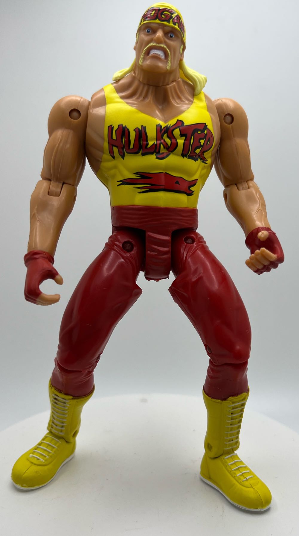 Hulk Hogan - Toy Biz (WCW - Toy Biz) action figure collectible - Main Image 2