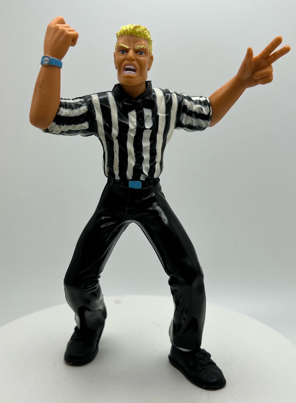 Referee [Striped Shirt] - Toy Biz (WCW - Toy Biz) action figure collectible - Main Image 2