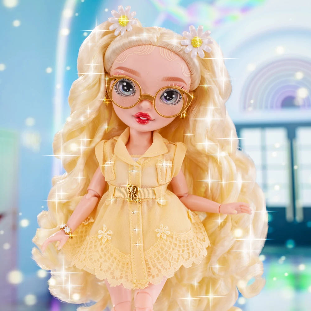 Delilah Fields - MGA Entertainment (Rainbow High) action figure collectible [Barcode 035051578307] - Main Image 4