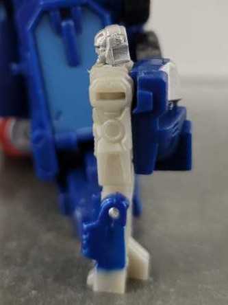 Diac And Optimus Prime - Hasbro (Titans Return) action figure collectible - Main Image 4