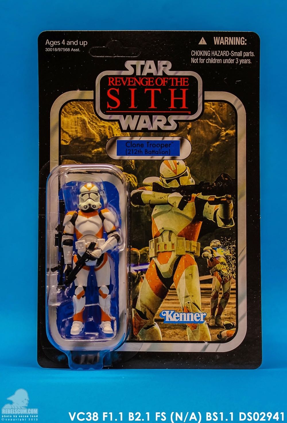 Star Wars: Clone Trooper (212th Battalion) (VC38) - Kenner/Hasbro (Star Wars: The Vintage Collection: Revenge of the Sith) action figure collectible - Main Image 2